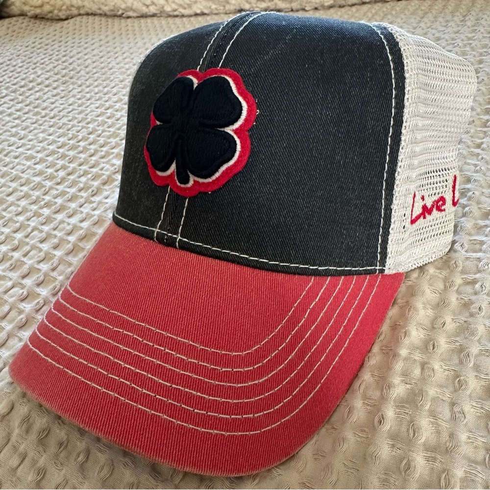 Adults Black Clover Live Lucky hat cap New w/o tags